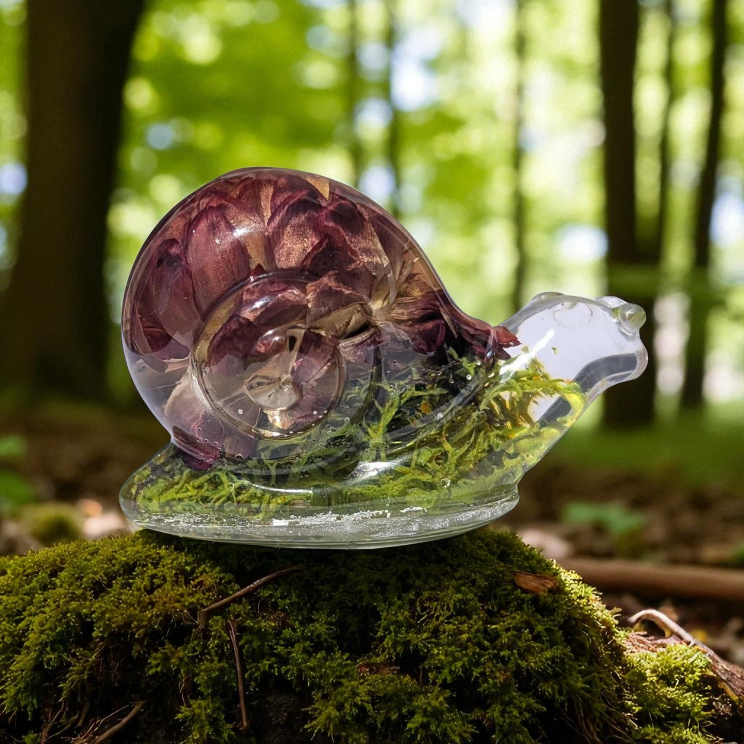 Real Dried Flower & Moss Snail Figurine: Handmade Nature Art, Real Pressed Flowers, Nature Inspired Gift